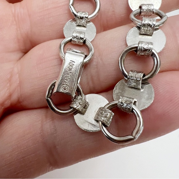 Vintage Sarah Coventry Circle Etched Floral Round Link Bracelet Silvertone - Picture 5 of 5